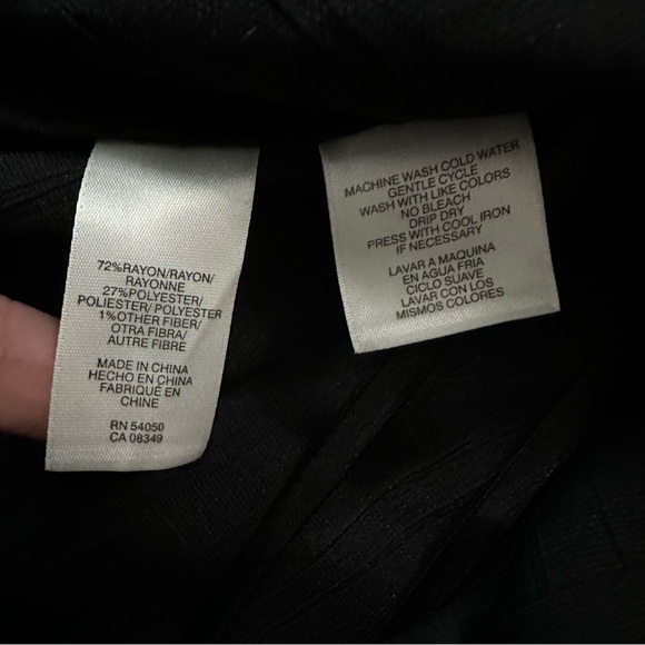 Jones New York Black Sleeveless Scoop Neck Knit Metallic Tank Top Size Small - Picture 9 of 9